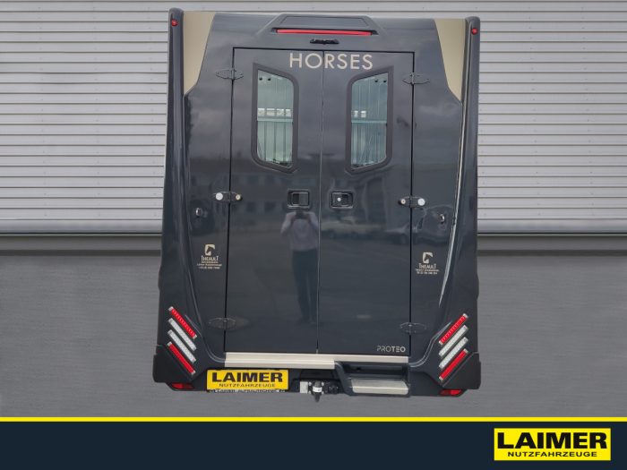 Theault Proteo Switch 5L Pferdetransporter