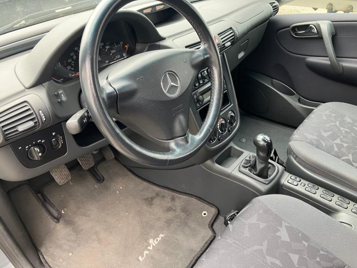 Mercedes-Benz Vaneo Rollstuhltransporter – Bild 3